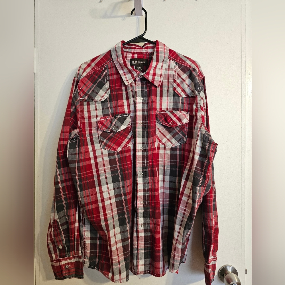 No Boundaries Men's XL Red Plaid Shirt Like New